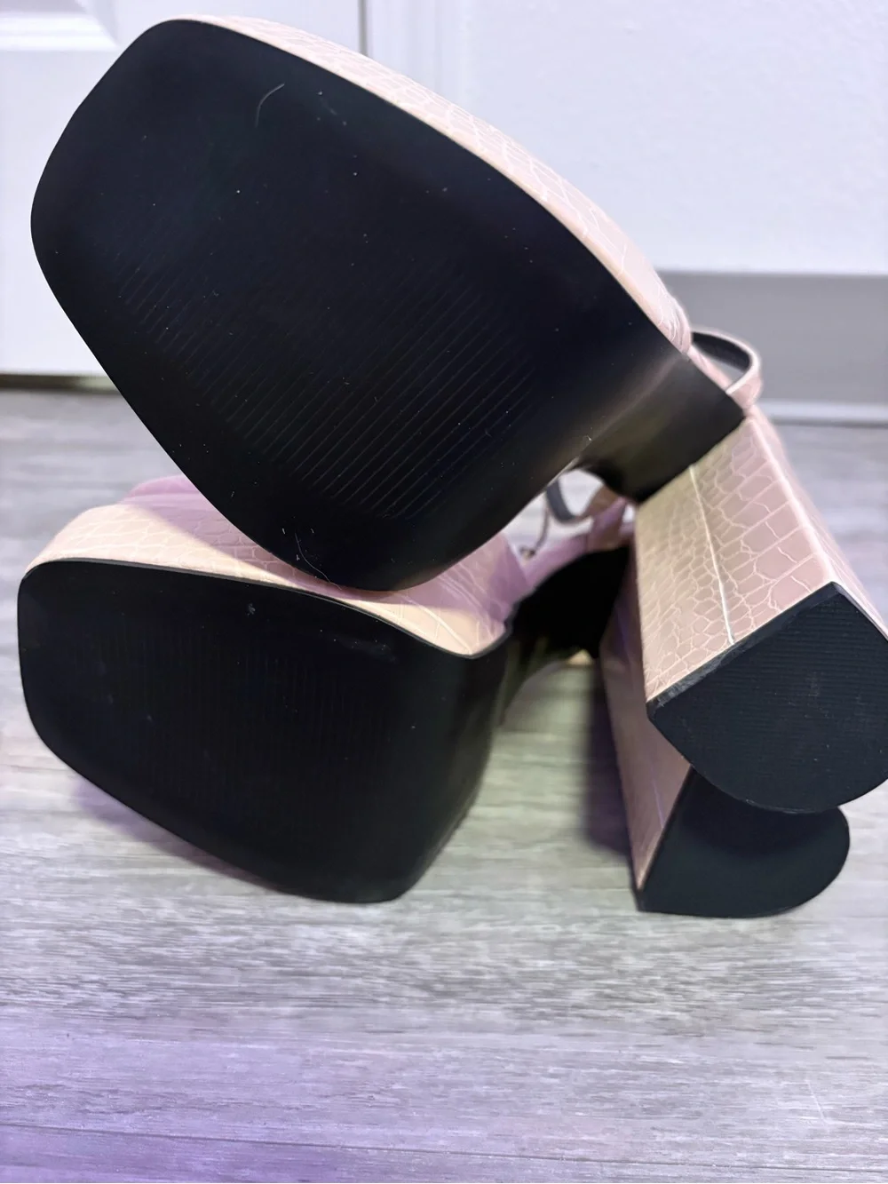 Never worn Moonchild closed toe statement platform heel - stone croc